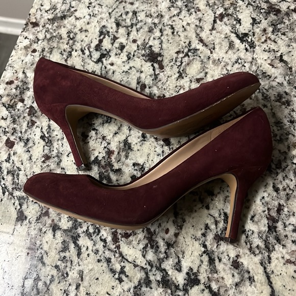 Classy Maroon Vince Camuto Heels - Picture 3 of 4